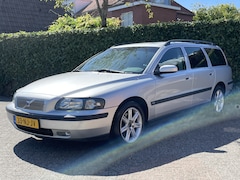 Volvo V70 - 2.4 D5