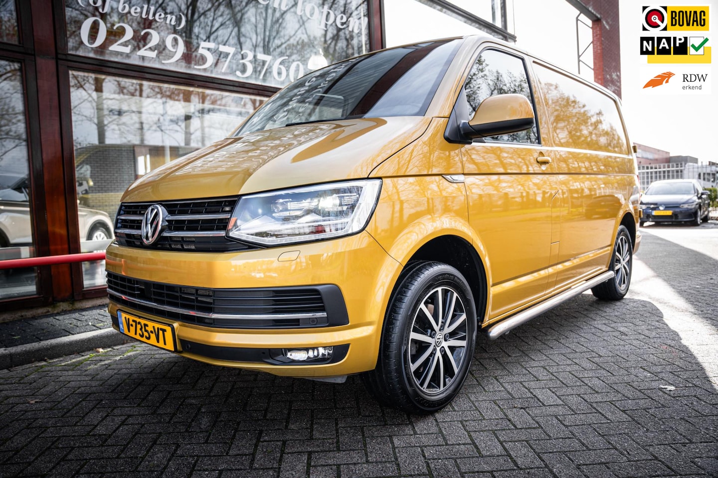 Volkswagen Transporter - 2.0 TDI 150pk Edition | Automaat | DAB+ | LED | Adaptieve cruise control | Navigatie | Par - AutoWereld.nl