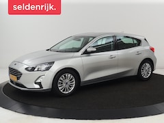 Ford Focus - 1.0 EcoBoost Titanium | Automaat | Carplay | Navigatie | Keyless | Parkeerhulp | Climate c