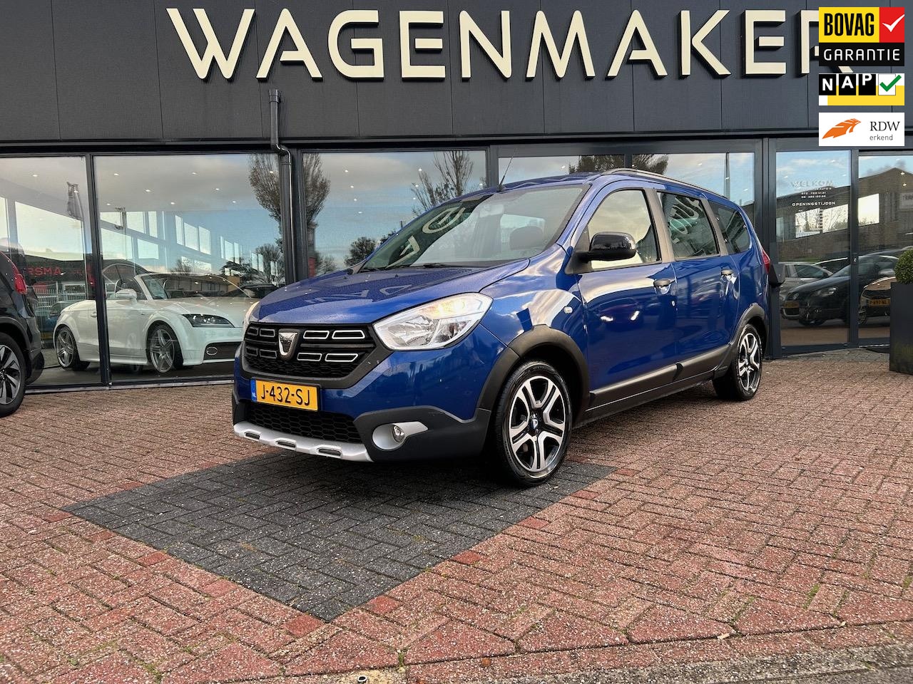 Dacia Lodgy - 1.3 TCe Comfort 7p. Airco|Cruise|NAVI|Trekhaak - AutoWereld.nl