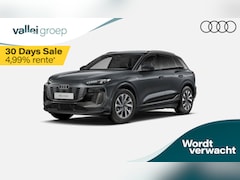 Audi Q6 e-tron - 252 PK Advanced edition | Tech plus | Warmtewerend glas donker tint | Trekhaak, mechanisch