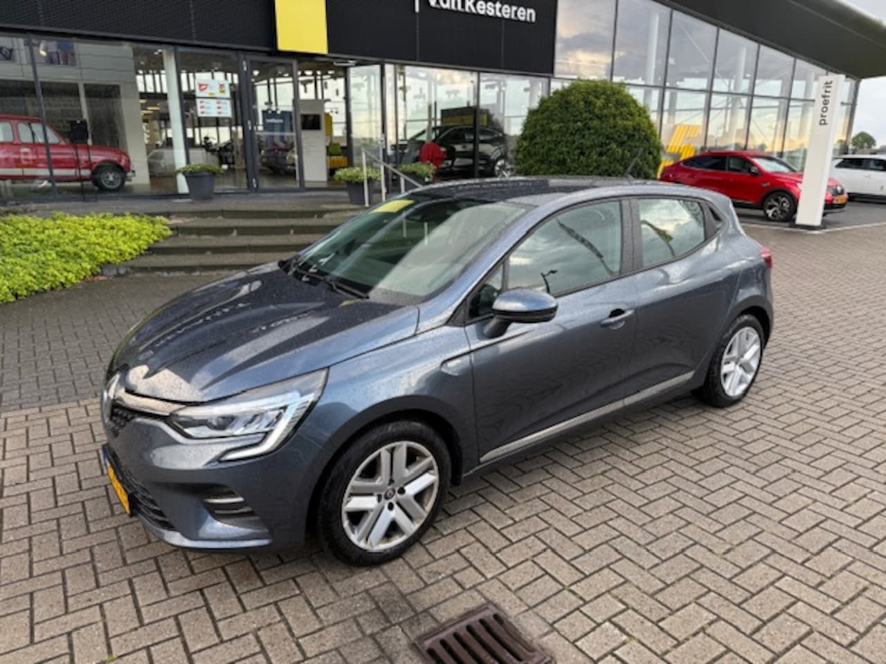 Renault Clio - 1.0 TCe 100pk Zen / Nieuwe Type / 1e eigenaar / Compleet dealer O.H. - AutoWereld.nl