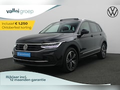 Volkswagen Tiguan - 1.4 TSI 245 pk DSG eHybrid Active Business | Panoramadak | Adaptief onderstel | Stuur-/sto