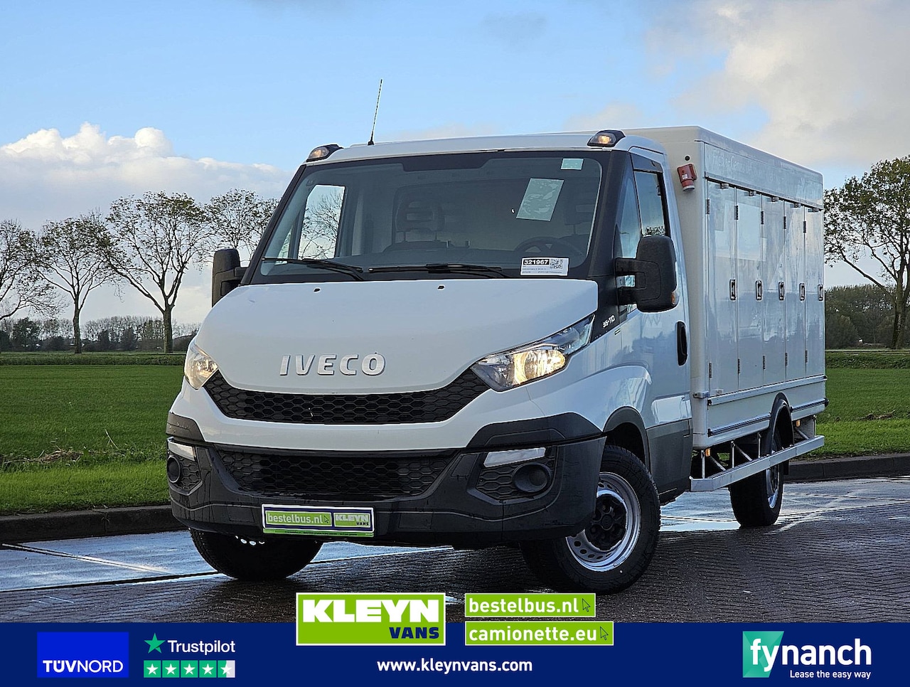 Iveco Daily - 35 S 11 MANUAL 10 DOORS - AutoWereld.nl