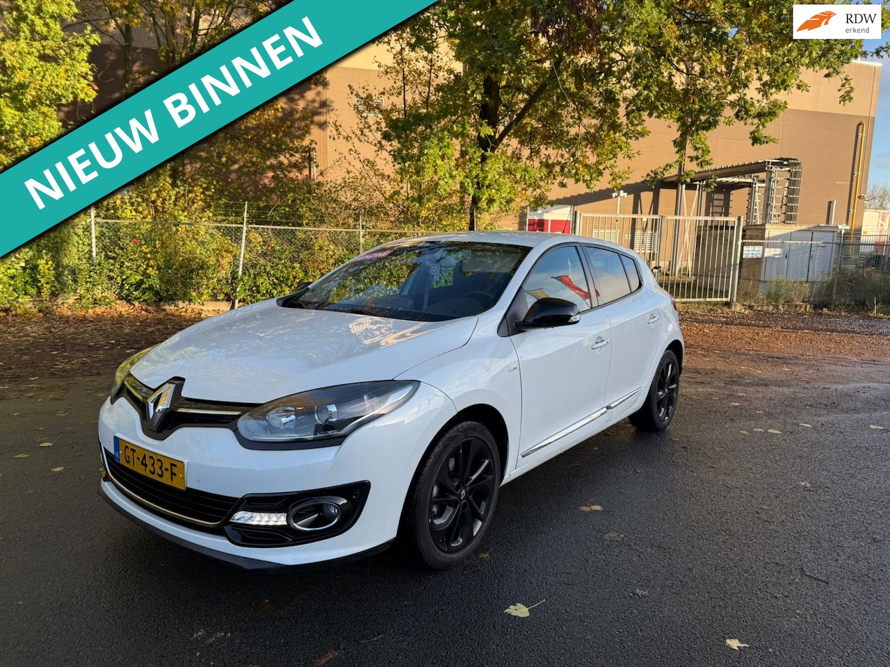 Renault Mégane - 1.2 TCe Bose NETTE AUTO RIJDT EN SCHAKELT GOED - AutoWereld.nl
