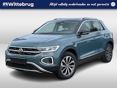 Volkswagen T-Roc - 1.5 TSI 150pk Style DSG Automaat Panoramadak / Digital cockpit / Zwart dak / App-connect /