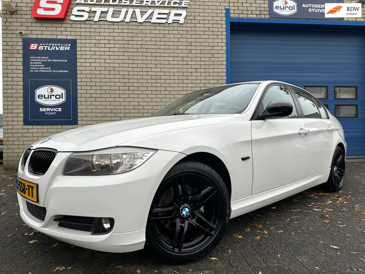 BMW 3-serie - 318i 318i - AutoWereld.nl