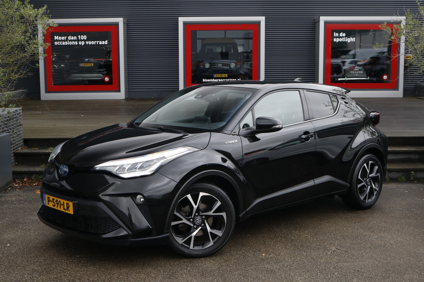 Toyota C-HR - 2.0 Hybrid Dynamic | Apple Carplay | 184 PK | Achteruitrijcamera | - AutoWereld.nl