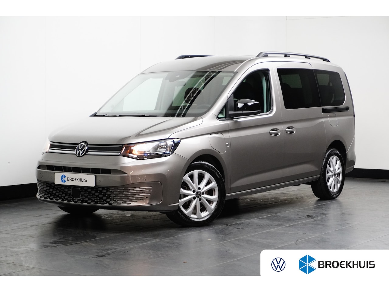 Volkswagen Caddy Maxi - Life eHybrid 7 Persoons | Camera achter | PDC V+A | Stoelverwarming | Apple Carplay | - AutoWereld.nl