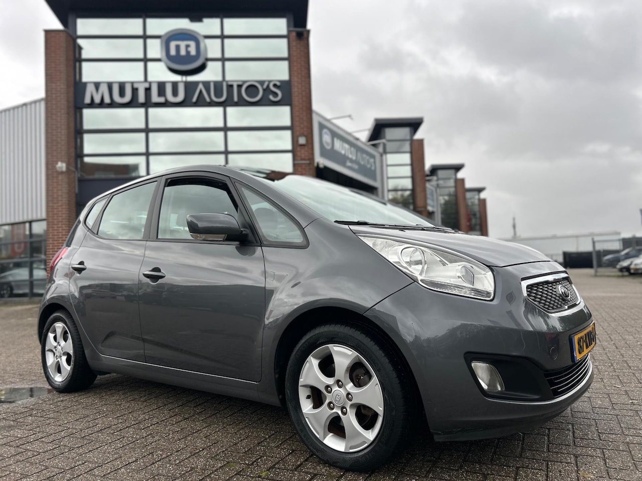 Kia Venga - 1.6 CVVT X-ecutive Automaat PANO NAP APK Airco - AutoWereld.nl