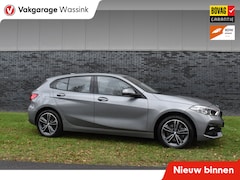 BMW 1-serie - 118i Sport Line 1.5 100kW Automaat/Navigatie/carplay/stoelverwarming/btw auto