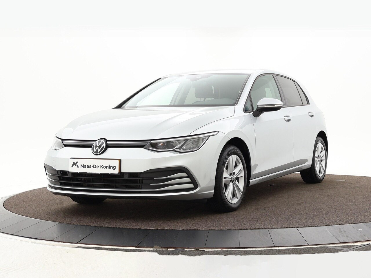 Volkswagen Golf - 1.0 eTsi 110pk DSG Life · Apple/Android Car Play · Navi · P-Sensoren · DAB · Getint Glas · - AutoWereld.nl