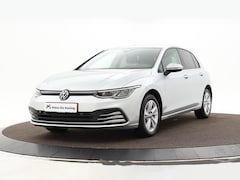 Volkswagen Golf - 1.0 eTsi 110pk DSG Life · Apple/Android Car Play · Navi · P-Sensoren · DAB · Getint Glas ·