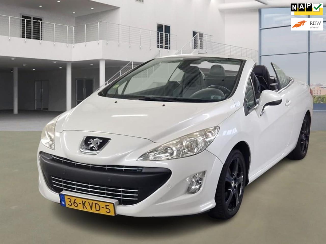 Peugeot 308 CC - 1.6 THP Premiere/HARDTOP/AIRCO/CRUISE/LEDER/NAVI/PARKEERSENS VOOR-ACHTER/VERWARMDE VOORST - AutoWereld.nl