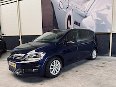 Volkswagen Touran - TSI Comfortline Business 7zits|Massage|Camera|Allseason|