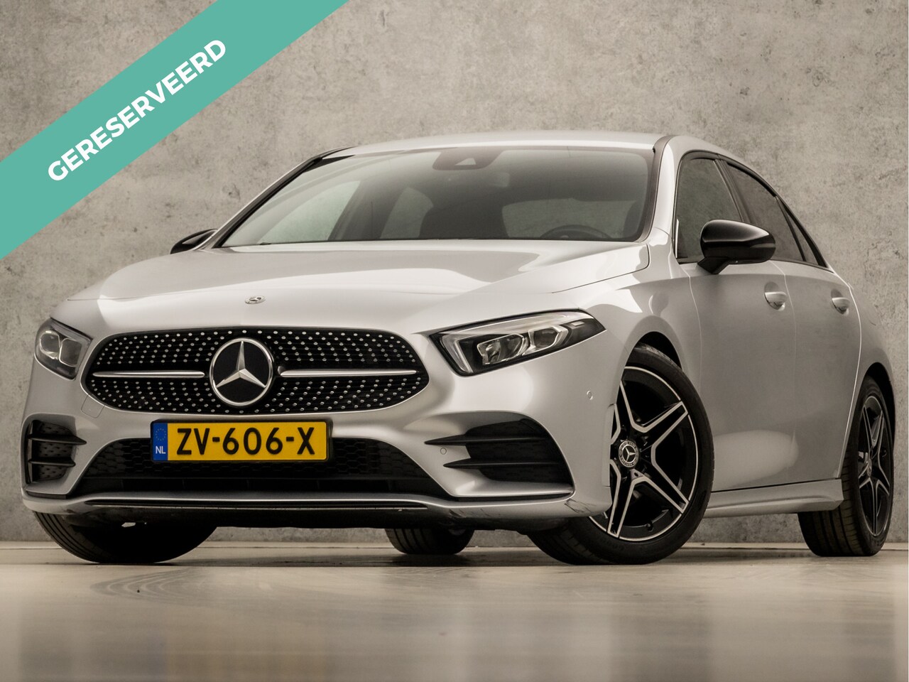 Mercedes-Benz A-klasse - 200 AMG Sport Automaat 164Pk (GROOT NAVI, APPLE CARPLAY, CAMERA, STOELVERWARMING, CLIMATE, - AutoWereld.nl