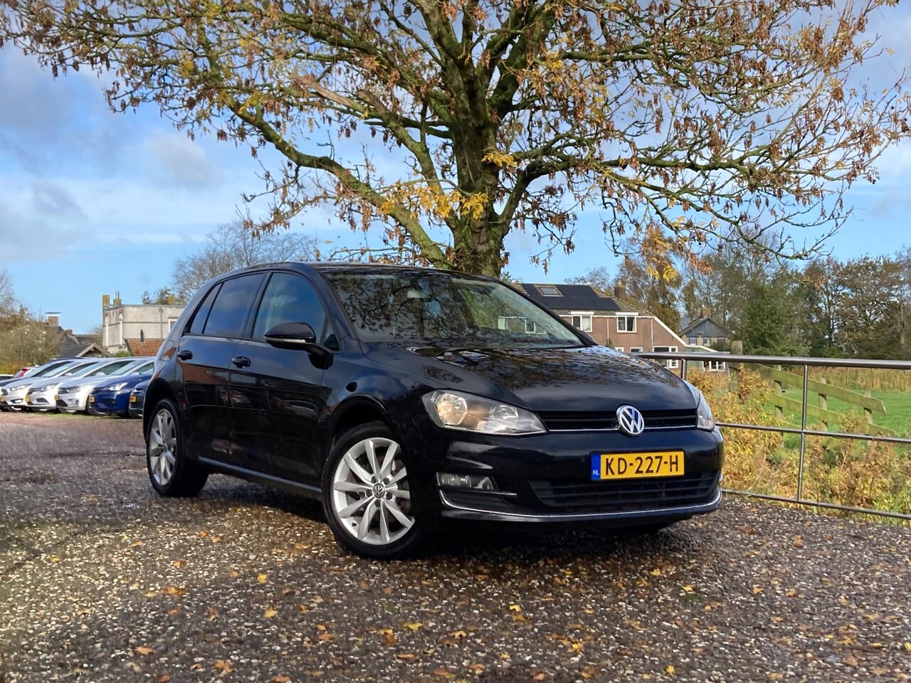 Volkswagen Golf - 2.0 TDI Connected Series | Automaat + Half leder + Cruise + Clima nu € 10.975,-!!! - AutoWereld.nl