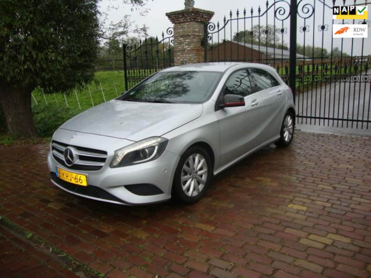 Mercedes-Benz A-klasse - 180 Edition Navigatie 4U3 - AutoWereld.nl