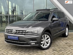 Volkswagen Tiguan - 2.0 TSI 4Motion Highline 180pk Panoramadak / Elek. Trekhaak / Stuur-Stoelverwarming
