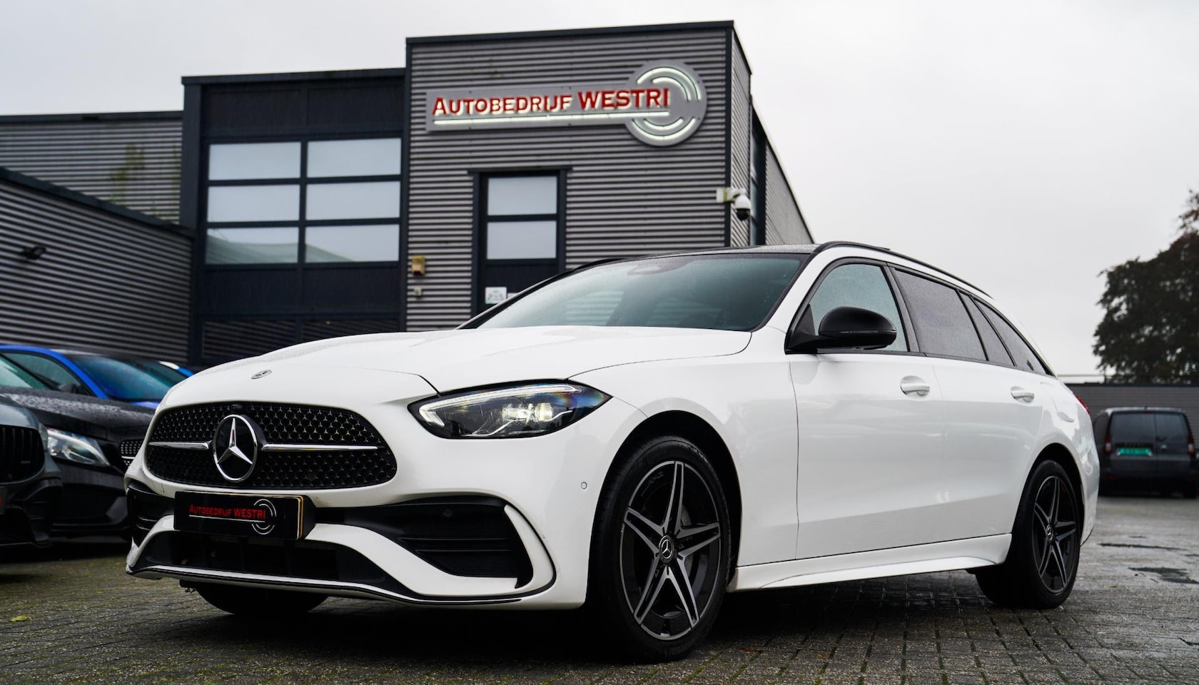 Mercedes-Benz C-klasse Estate - 300 e AMG Line | Pano | Burmester | Uitklapbare trekhaak - AutoWereld.nl