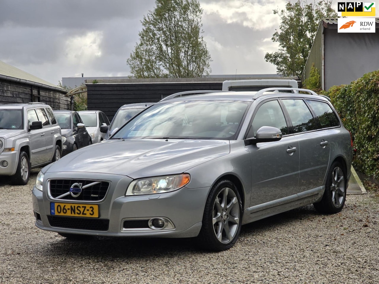 Volvo V70 - 2.0T R-Edition Automaat/Navi/Youngtimer - AutoWereld.nl