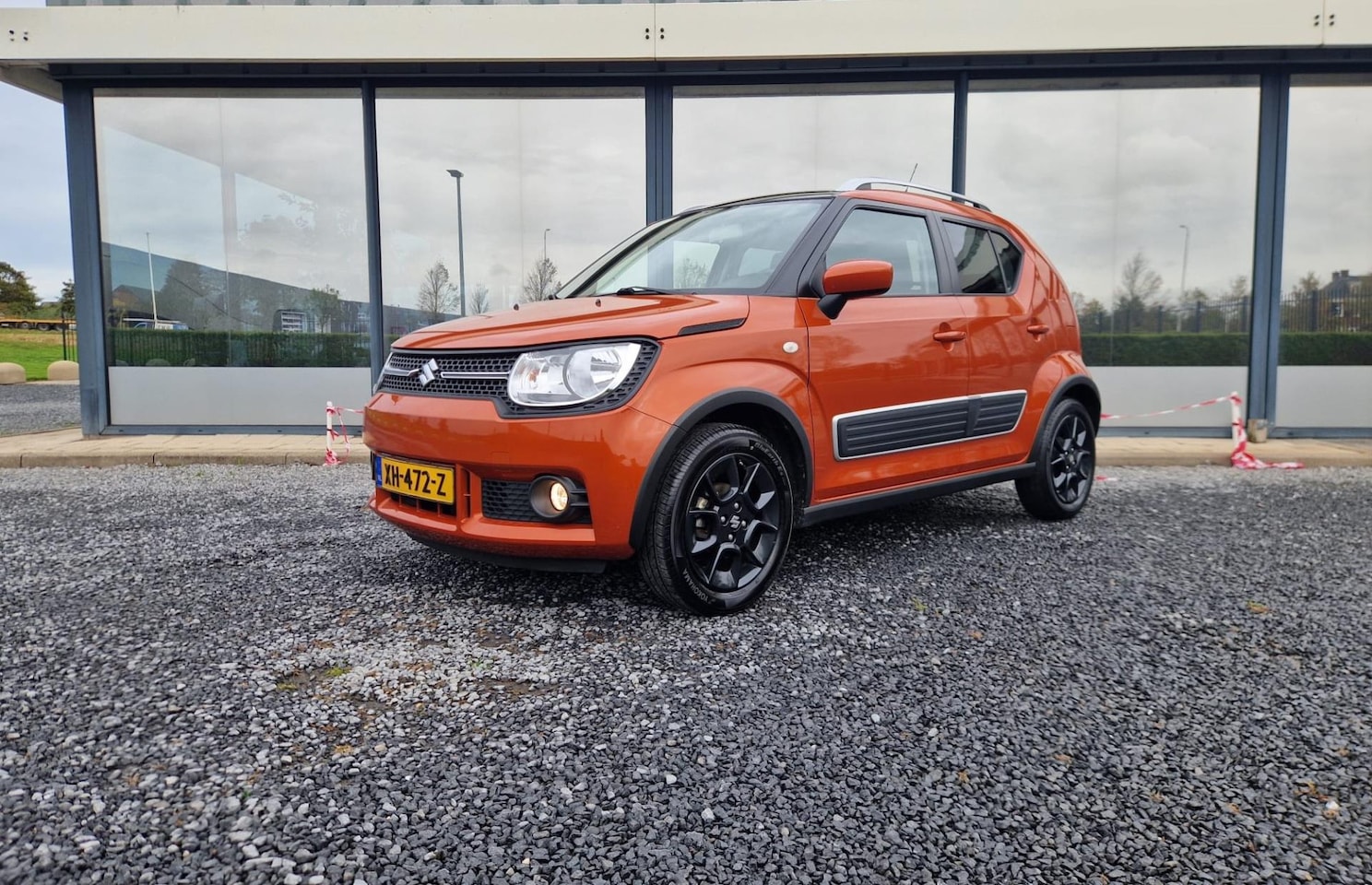 Suzuki Ignis - 1.2 Select | Automaat | Camera | Navigatie | Airco | Stoelverwarming | Velgen 16'' - AutoWereld.nl