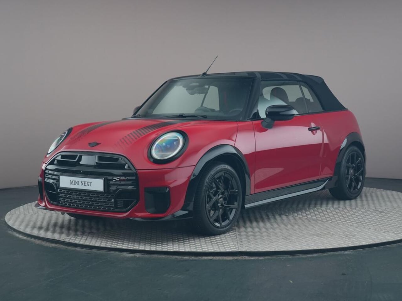 MINI Cabrio - Cooper C 2.0 John Cooper Works XL - AutoWereld.nl