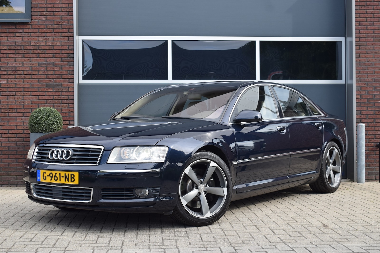 Audi A8 - 4.2 V8 335pk Quattro Exclusive | Youngtimer - AutoWereld.nl