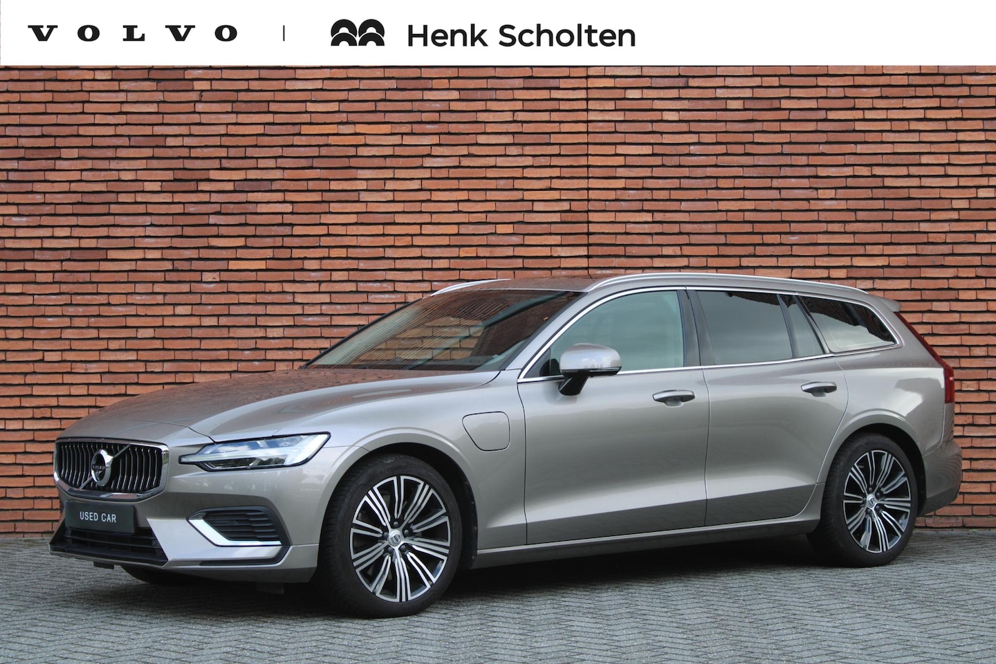 Volvo V60 - T8 Twin Engine AWD Inscription | Trekhaak | Bowers & Wilkins | Geventileerd Leder | Panora - AutoWereld.nl