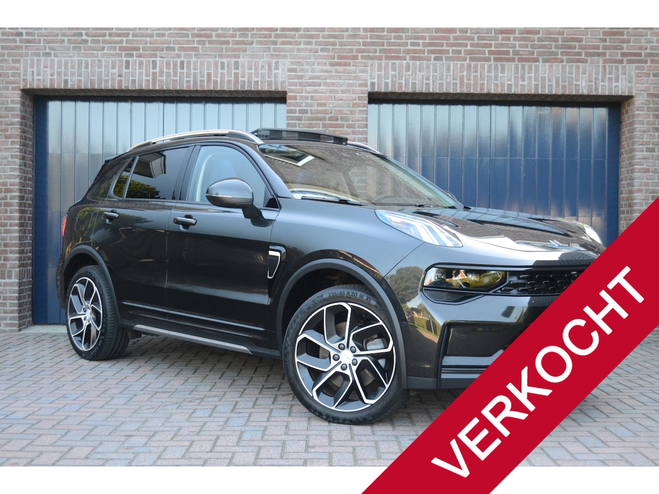 LYNK&CO LYNK & CO 01