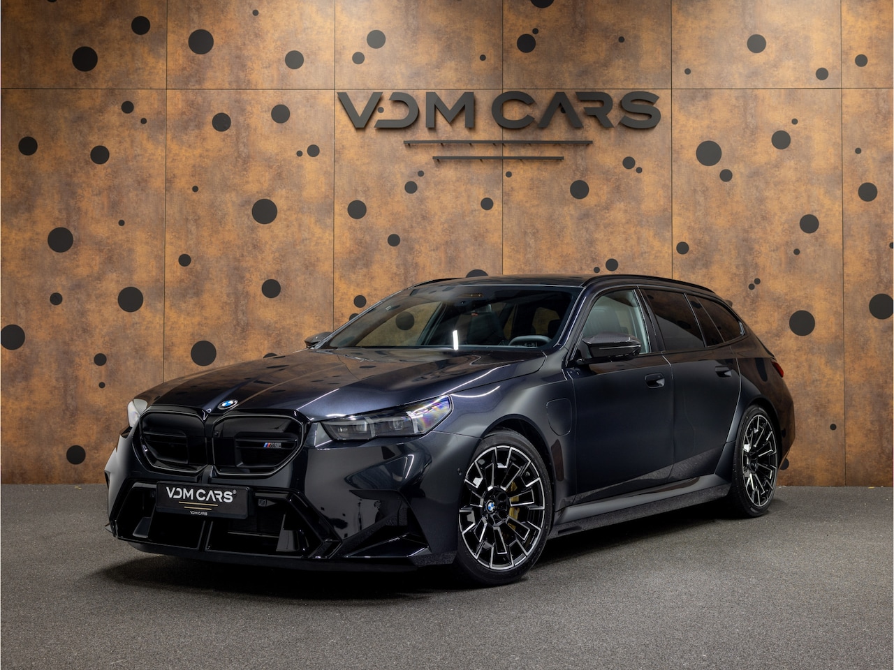 BMW 5-serie Touring - M5 | Keramisch | Pano | B&W | M Driver's Pack | - AutoWereld.nl