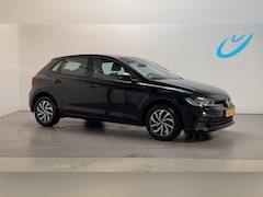Volkswagen Polo - 1.0 TSI Life Parkeersensoren Navigatie DAB+ App-Connect