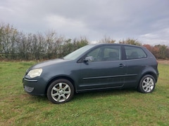 Volkswagen Polo - 1.2 Trendline motor loopt niet goed