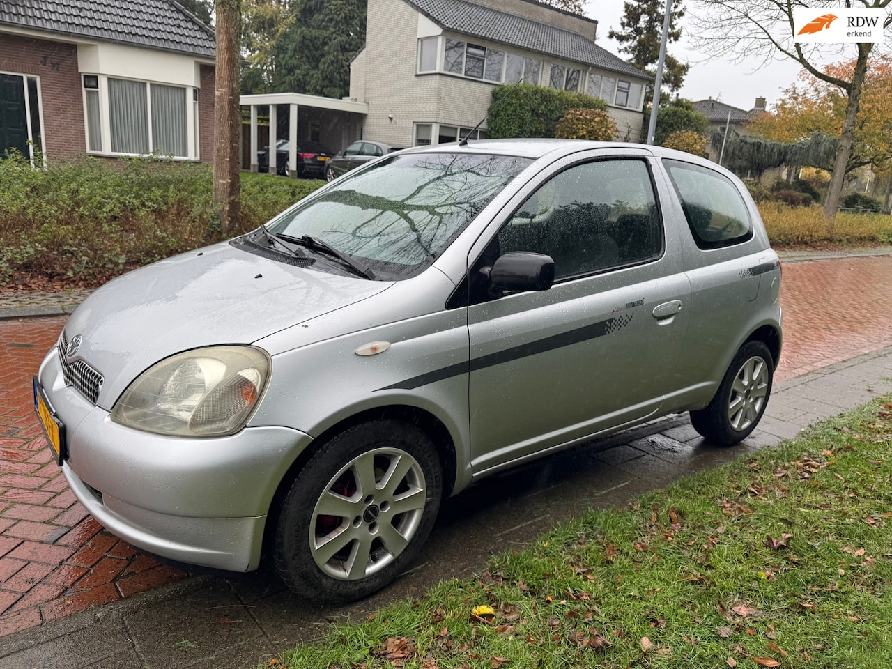 Toyota Yaris - 1.0-16V VVT-i 1.0-16V VVT-i, APK 24-10-2026. - AutoWereld.nl