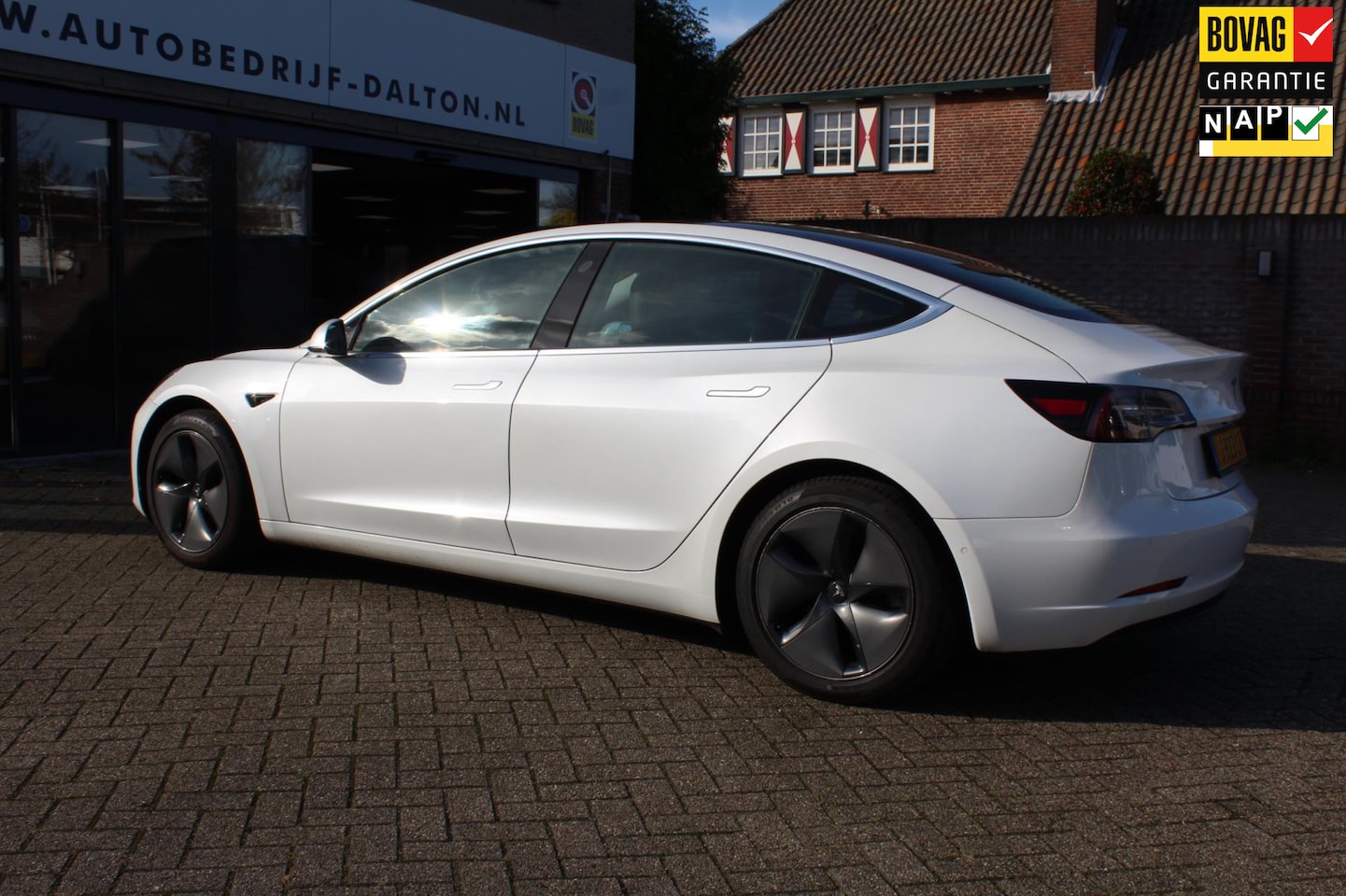 Tesla Model 3 - Long Range RWD Long Range AWD 75 kWh 1e EIG / AUTOPILOT/ LEER / INCL. BTW - AutoWereld.nl