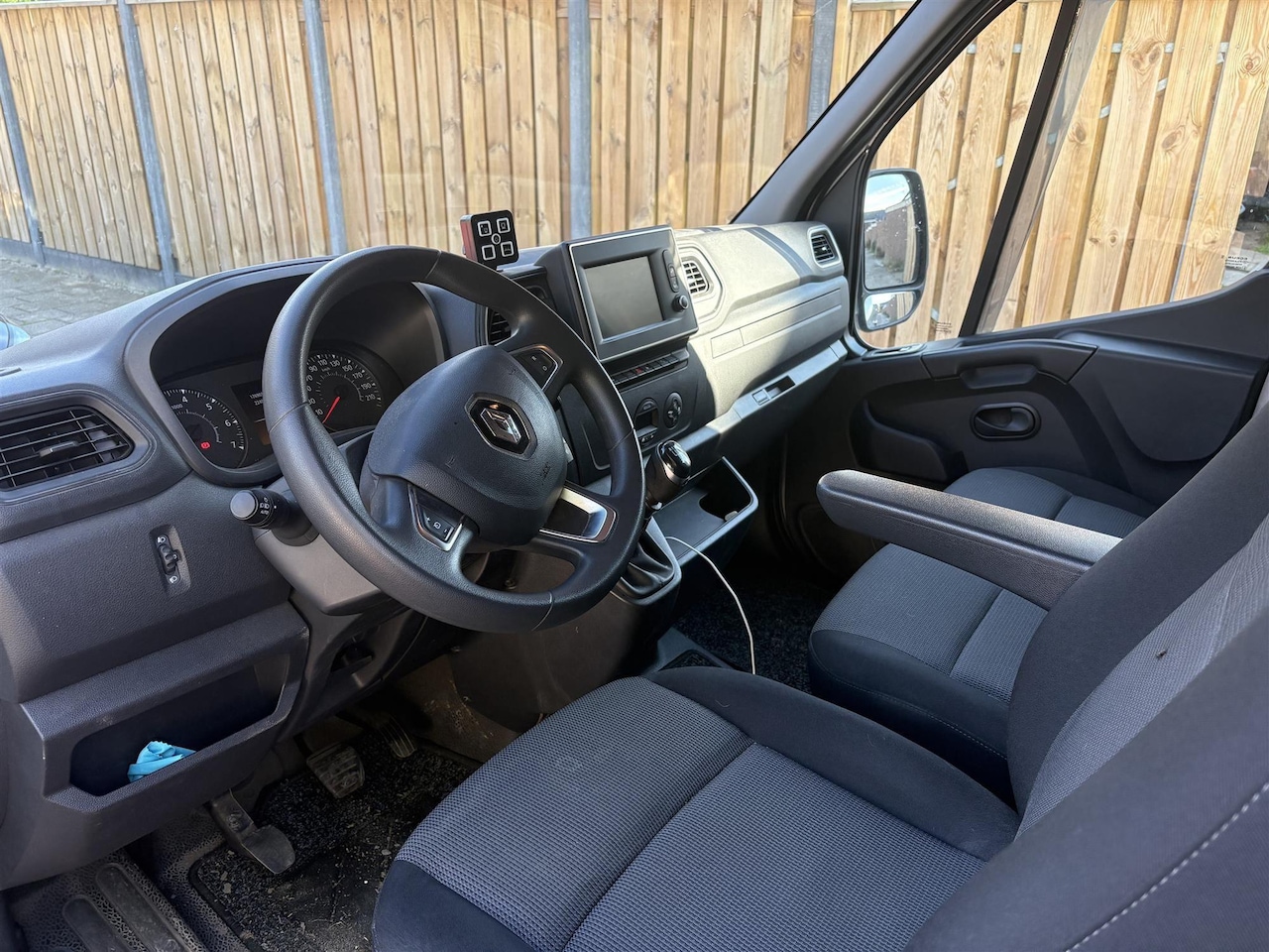 Renault Master - T28 2.3 dCi 135 L1H1 | Trekhaak | 136PK | Nieuwstaat | - AutoWereld.nl