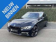 BMW 3-serie Touring - 318D Luxury * Pano * Leder * Xenon * Apk 2026
