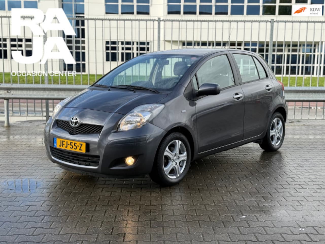 Toyota Yaris - 1.3 VVTi Cool Airco Dealeronderhouden Nieuwstaat - AutoWereld.nl
