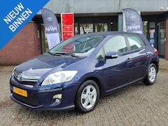 Toyota Auris - 1.8 Full Hybrid BUSINESS 1E-EIG 100% DEALERONDERHOUDEN NAVI CLIMA CAMERA LM-VELGEN BLUETOO