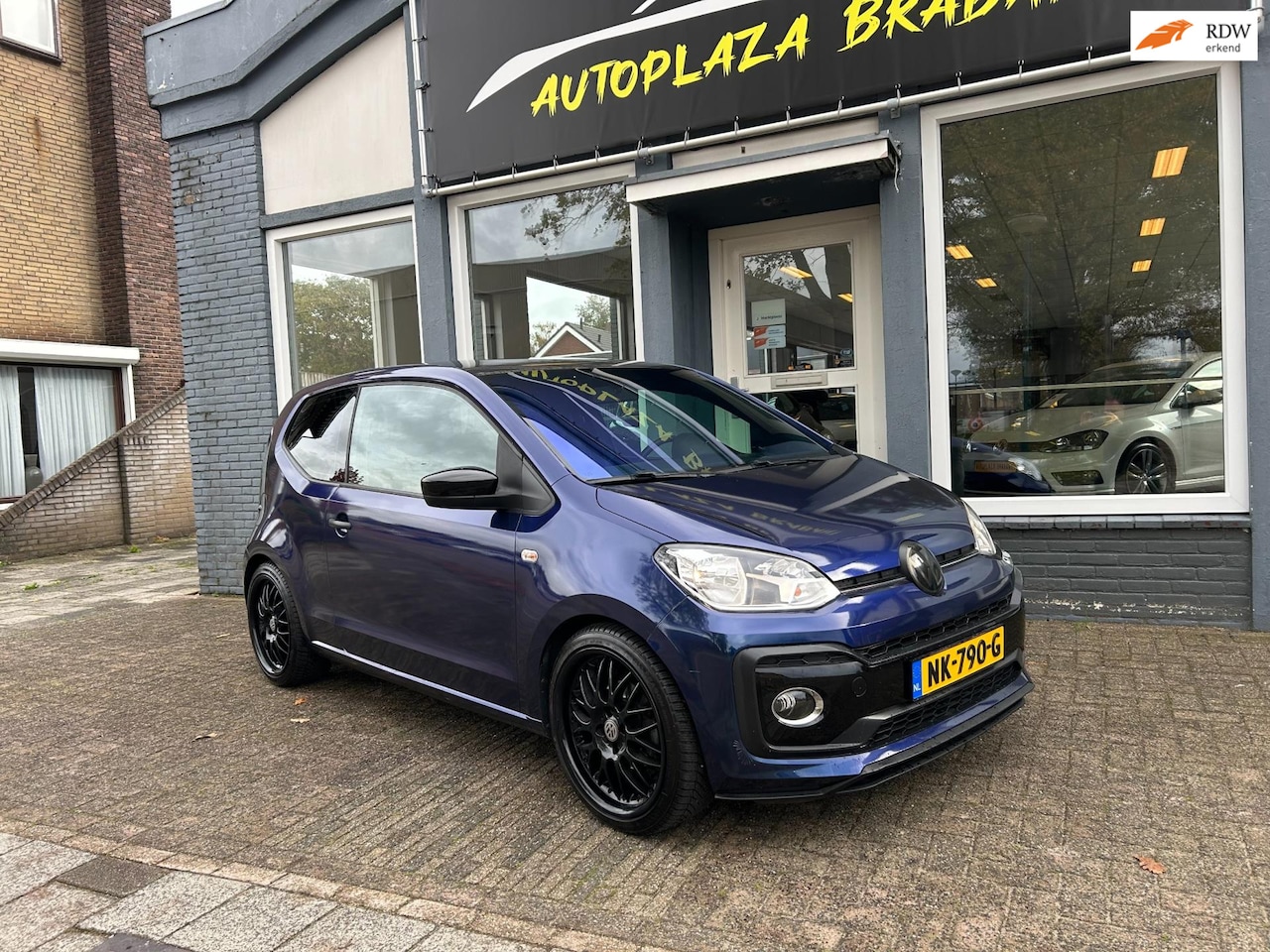 Volkswagen Up! - 1.0 take up!/ ISOFIX/ 17 INCH/ CARWRAP/ ZUINIG/ APK - AutoWereld.nl