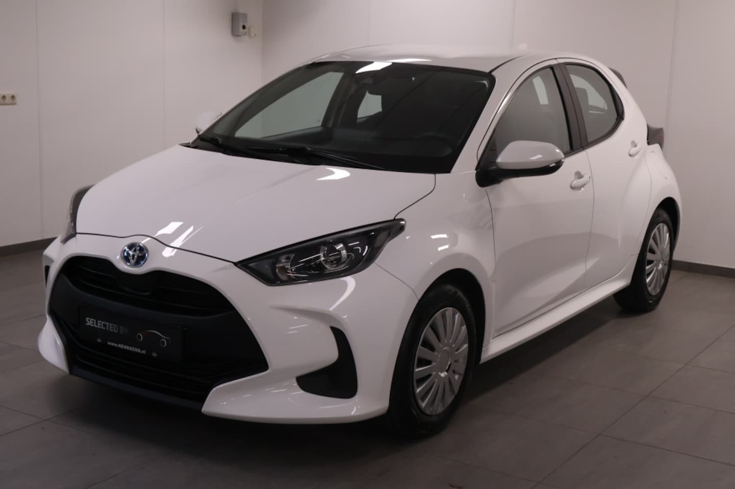 Toyota Yaris - 1.5 Hybride 115 Comfort | Apple Car Play - AutoWereld.nl