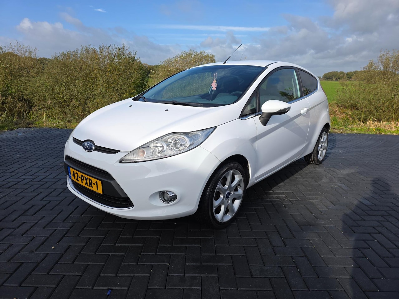 Ford Fiesta - 1.25 Titanium 2011 nieuwe APK! - AutoWereld.nl