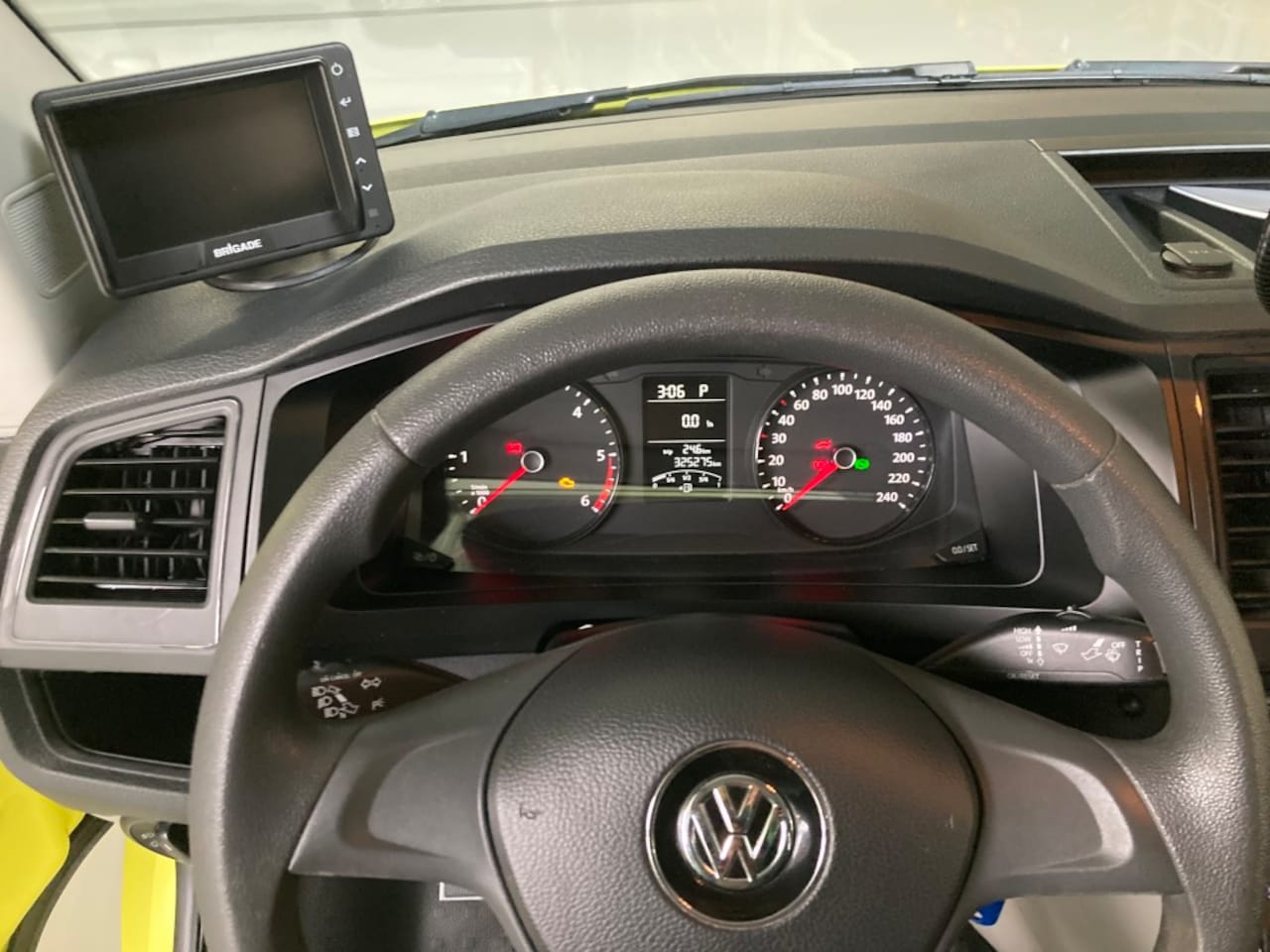 Volkswagen Transporter - T6 Ambulance - AutoWereld.nl