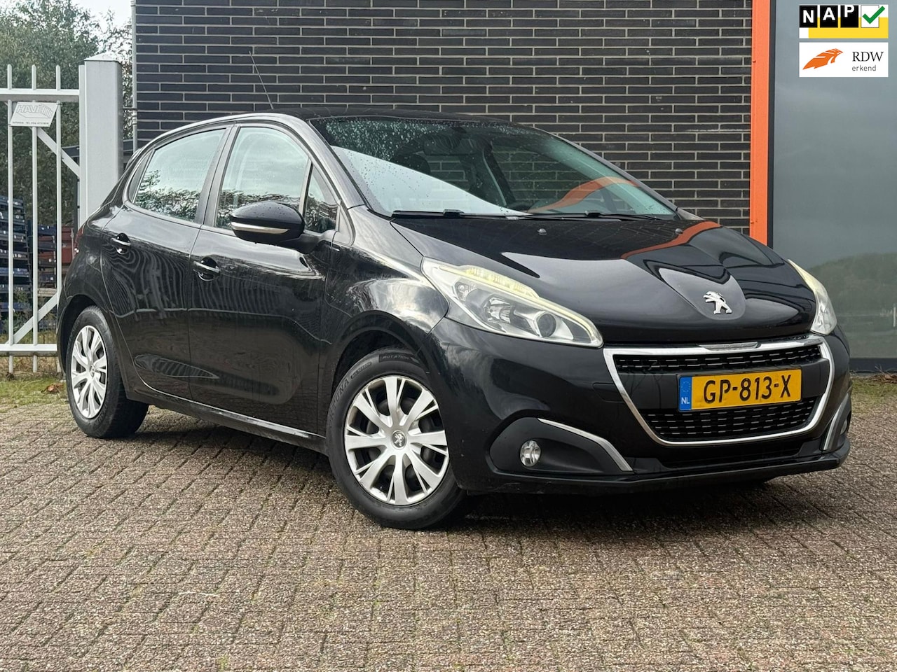 Peugeot 208 - 1.6 BlueHDi Blue Euro6! Apk! NAP! - AutoWereld.nl