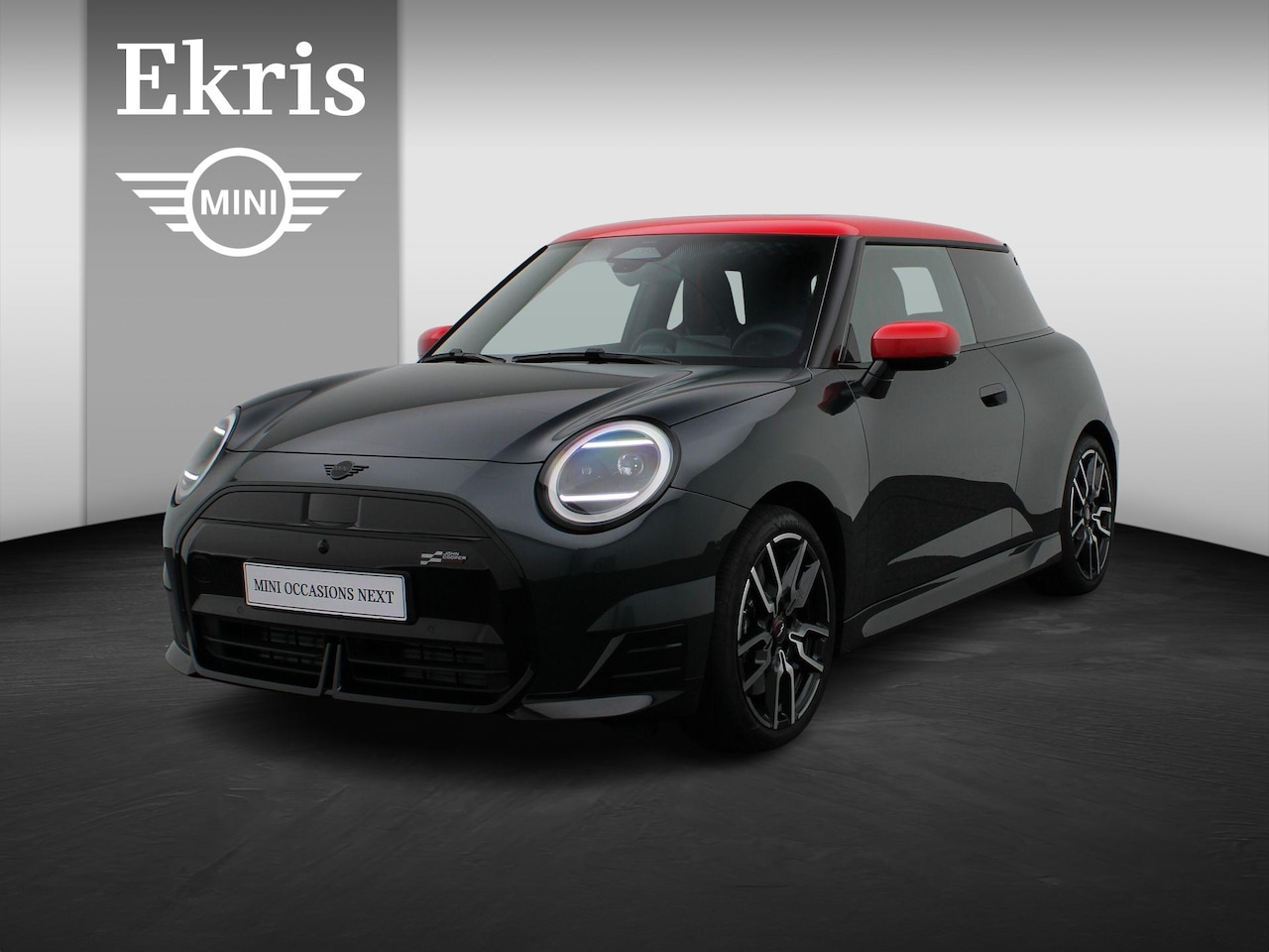 MINI Mini-Electric - Cooper SE John Cooper Works + Pakket XL + Stuurwielrand Verwarmd + Panoramadak + Elektrisc - AutoWereld.nl