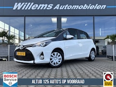 Toyota Yaris - 1.5 Hybrid Trend Bi-Tone Cruise Control, Climate Control & Camera