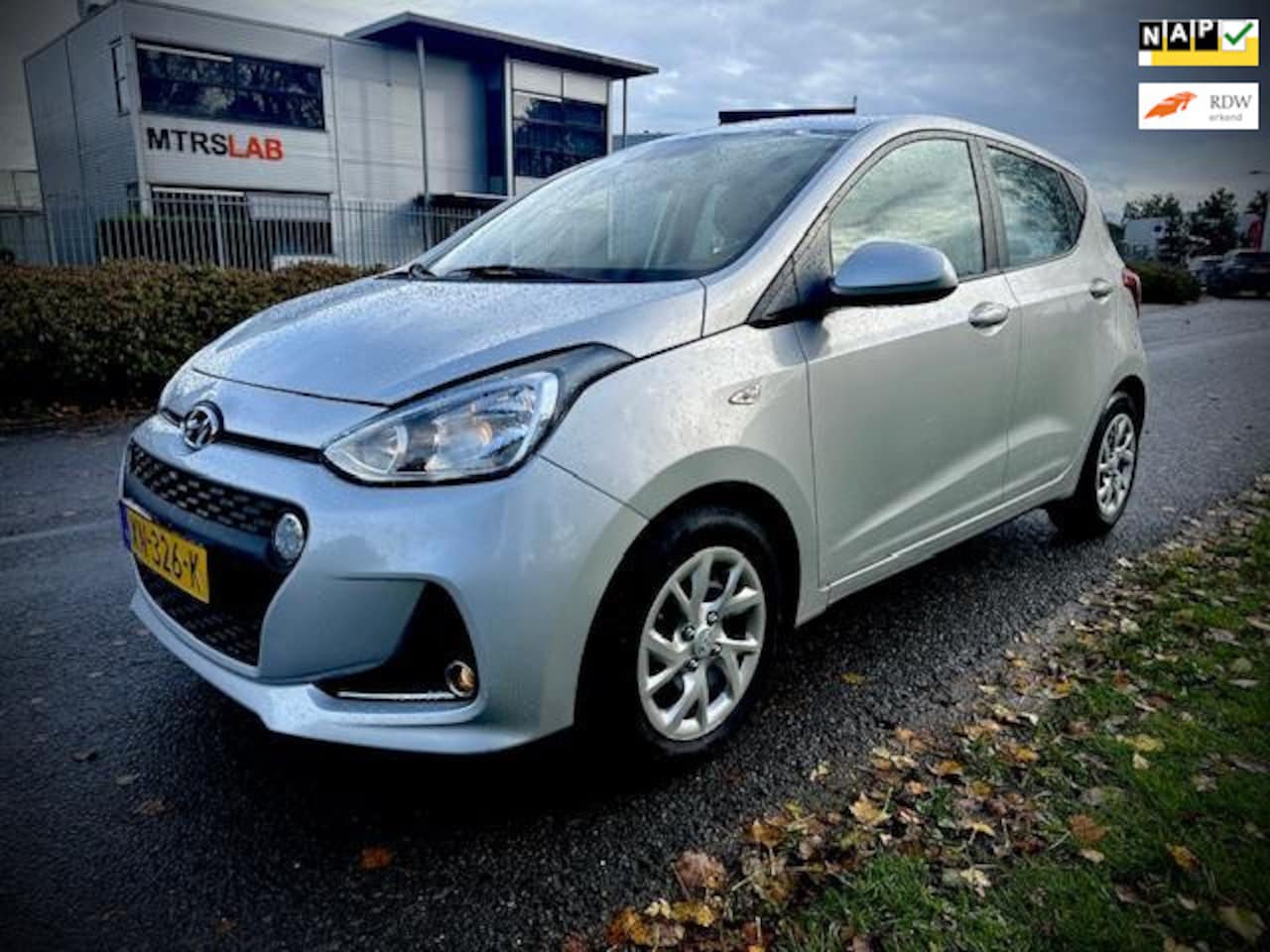 Hyundai i10 - 1.0i Comfort 1.0i Comfort, AIRCO,LED, CRUISE, EERSTE EIGENAAR - AutoWereld.nl