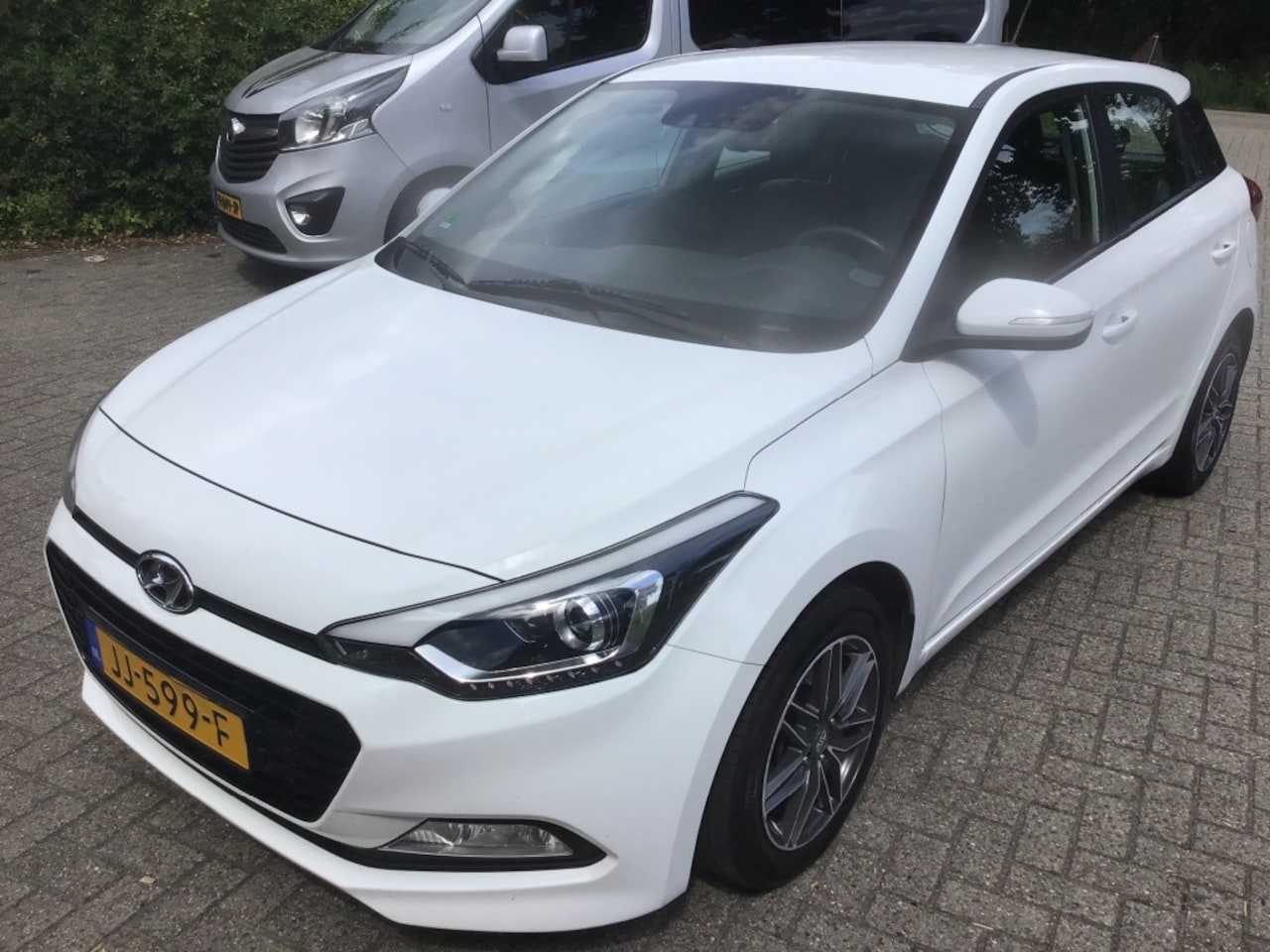 Hyundai i20 - 1.0 T-GDI Comfort 1.0 T-GDI COMFORT - AutoWereld.nl