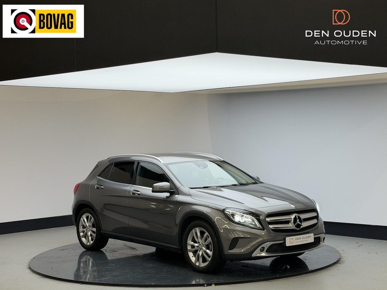 Mercedes-Benz GLA-Klasse - 200 Ambition 18 Lm velgen | Stoel verw | Sportstoelen | Xenon - AutoWereld.nl