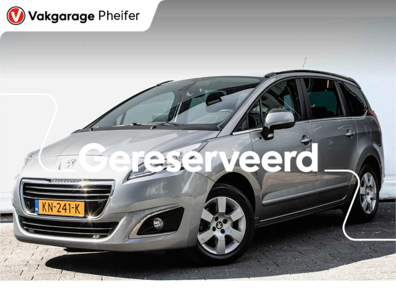 Peugeot 5008 - 1.2 PureTech Style 5p. Gereserveerd! - AutoWereld.nl